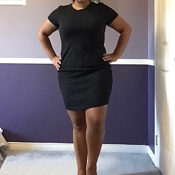 Black t-shirt dress - Picture 2 of 3